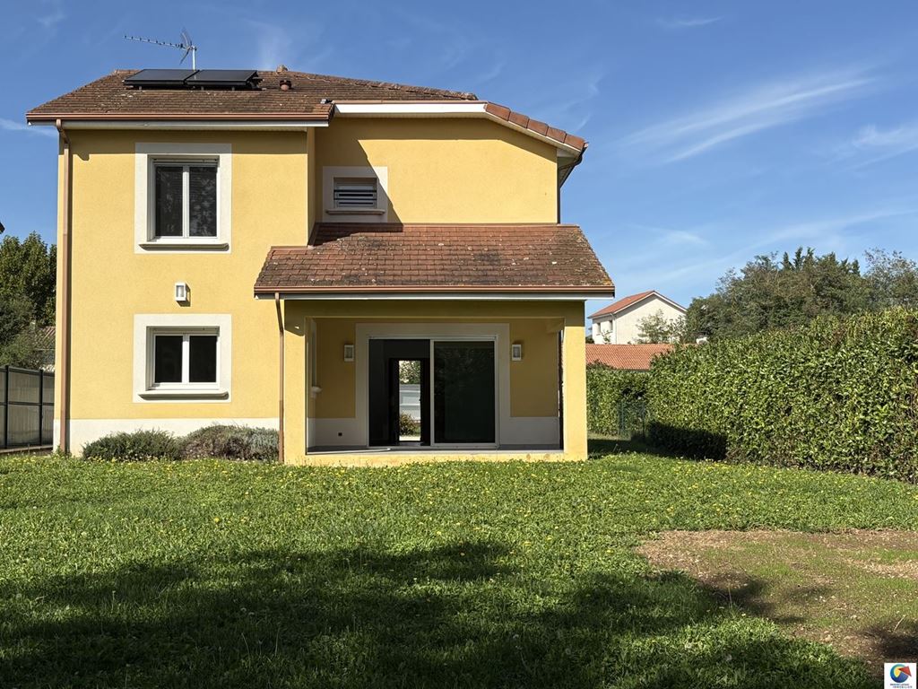 Villa FRONTONAS 430000€ Alexandre Lachaud IMMOBILIER Villa FRONTONAS 430000€ Alexandre Lachaud IMMOBILIER