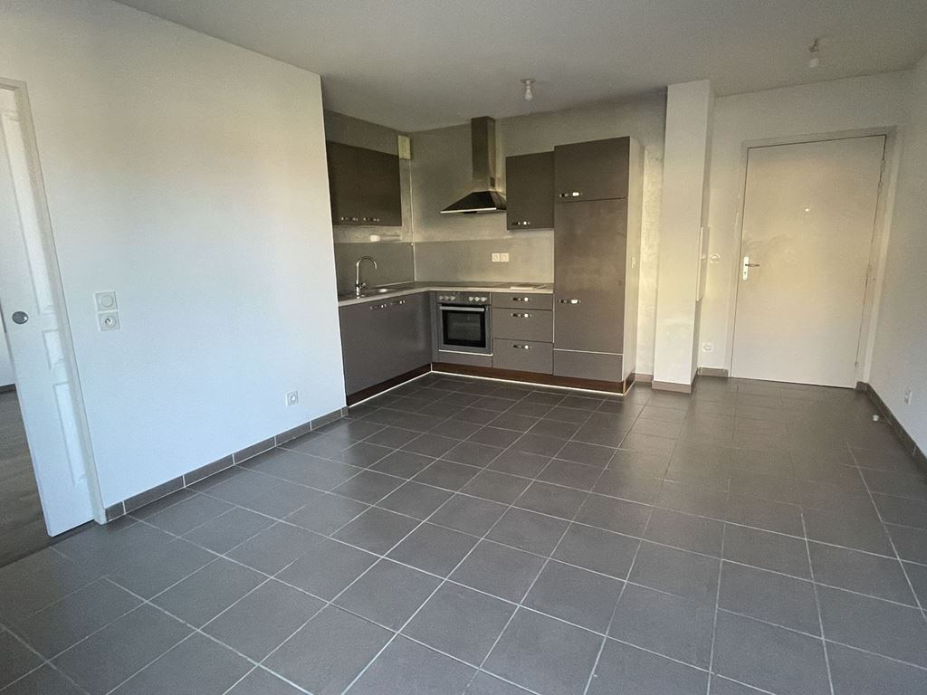 Appartement T2 L'ISLE D'ABEAU 109000€ Alexandre Lachaud IMMOBILIER